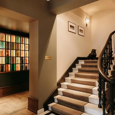 Boutique Hotel Chateau Royal-3